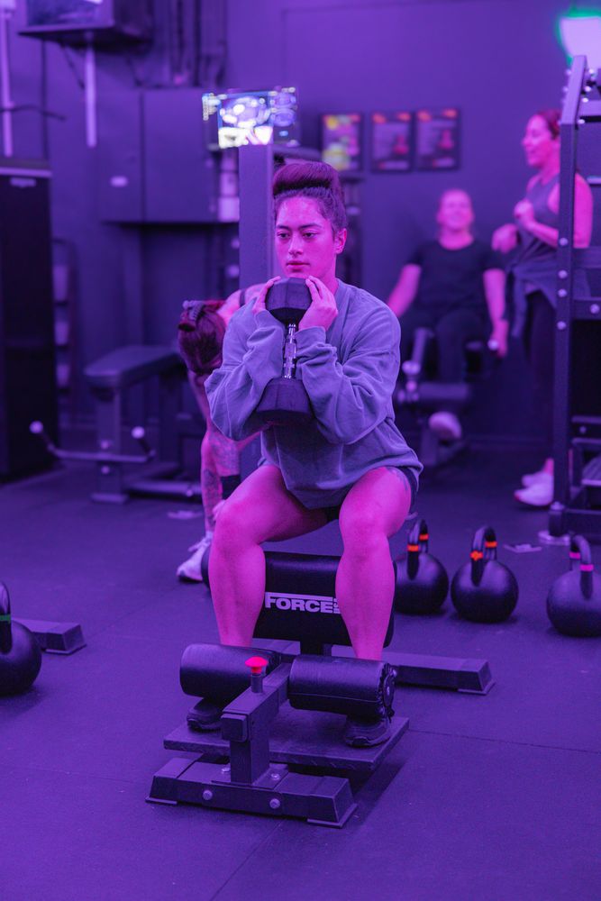 Member training with a dumbbell